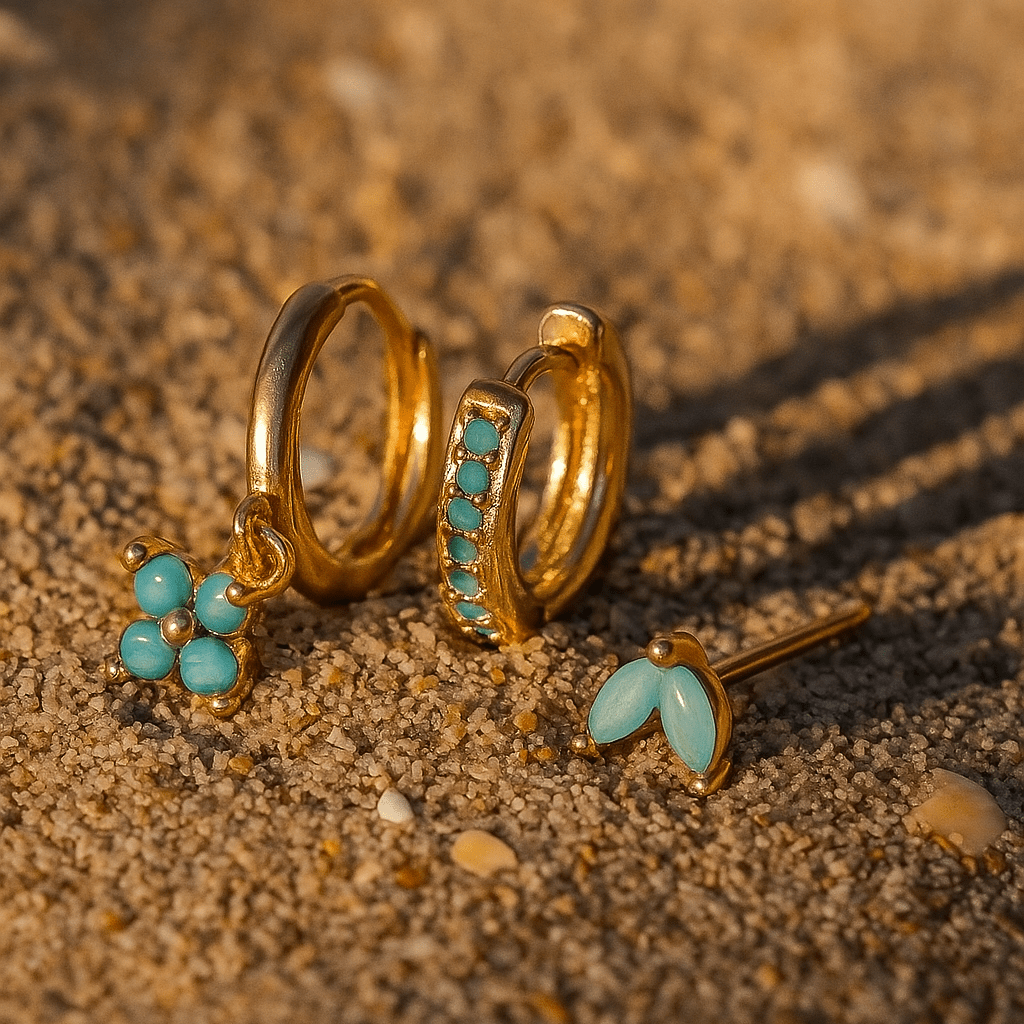 Boucles Fiori – Trio floral or & zirconia émeraude L’Atelier de Malte Topaze Bleu / Or