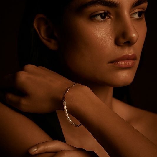 Bracelet Credenza – Perles blanches & plaqué or ou argent