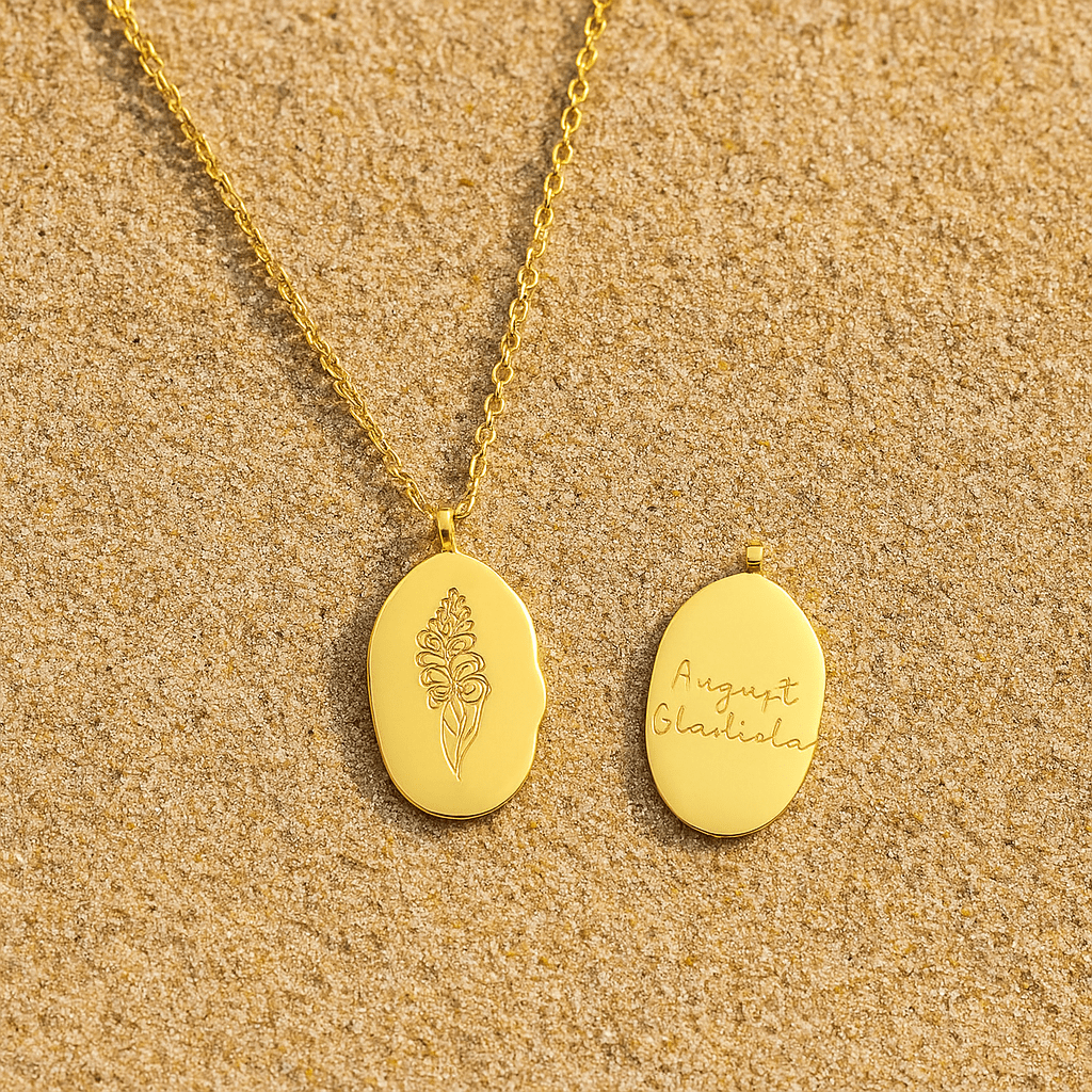 Collier Primavera – Fleur du mois & médaillon gravé L’Atelier de Malte Août