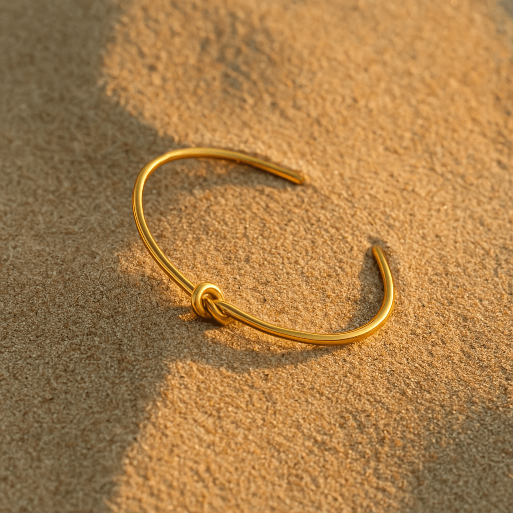 Bracelet Bormio – Jonc or ou argent avec nœud | Atelier de Malte Or