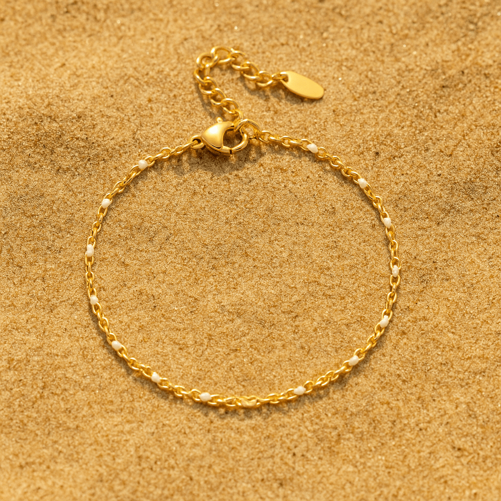 Bracelet Camilla – Perles émaillées bleu & or 14k | L’Atelier de Malte Blanc