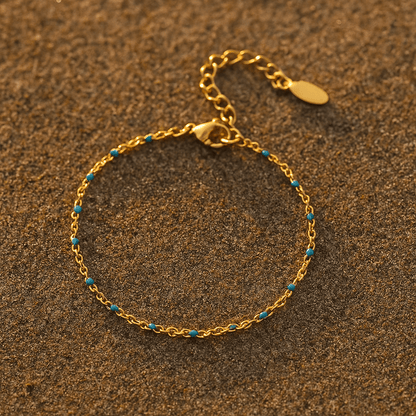 Bracelet Camilla – Perles émaillées bleu & or 14k | L’Atelier de Malte Bleu clair