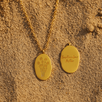 Collier Primavera – Fleur du mois & médaillon gravé L’Atelier de Malte Septembre